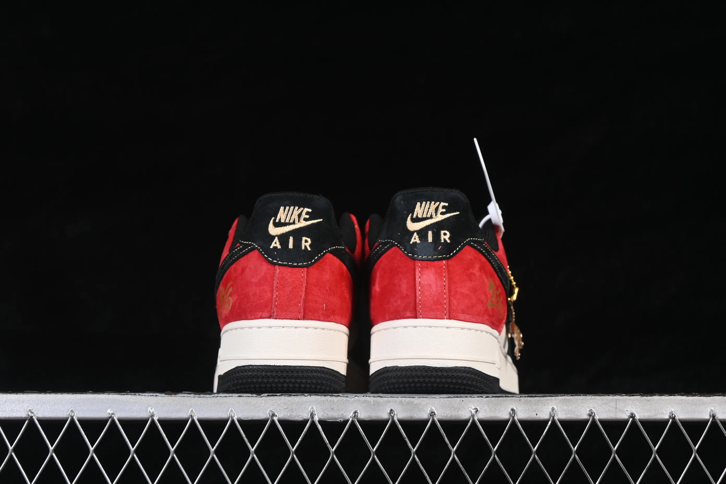 All categories Nk Air Force 1 Air Force series Nk Air Force 1 Low Air Force low-top Nike Air Force 1'07 Low Year of the Horse limited edition Beige, black and red contrast Air Force 1 low-top casual sneakers QW5288-131